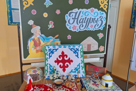 «Наурыз – думан» тақырыбында ұйымдастырылған балалар шығармашылығы көрмесі мектебімізде ерекше сән-салтанатпен өтті.